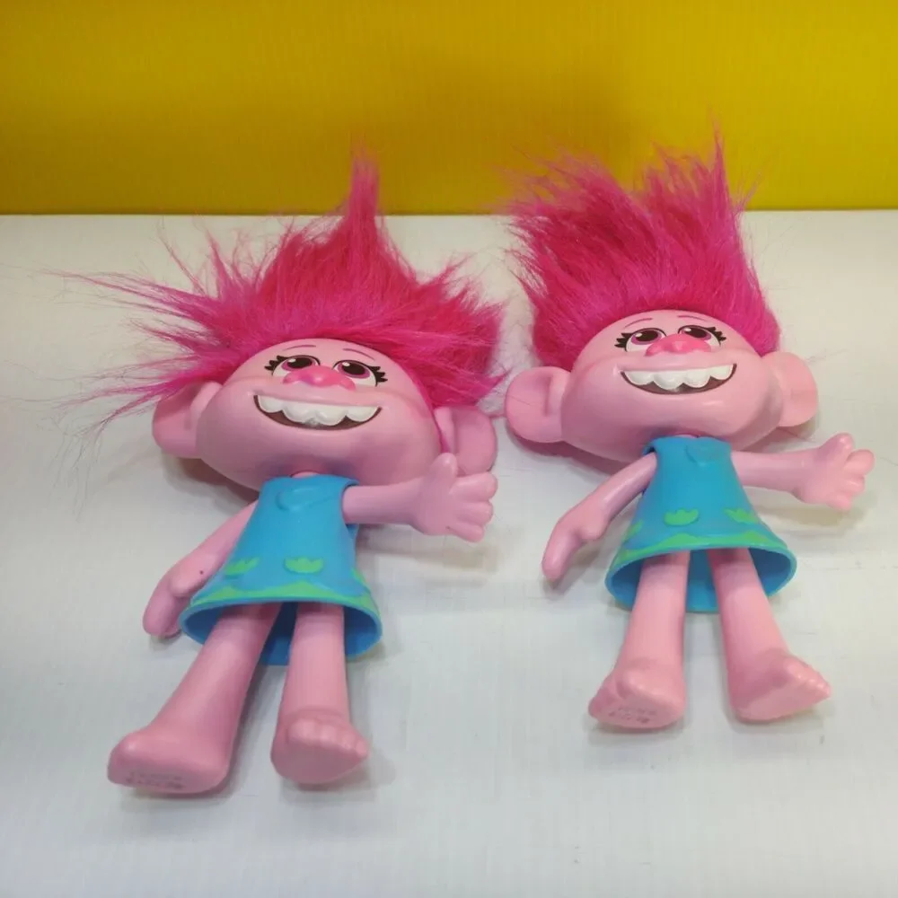 2019 DREAMWORKS SINGING TROLL DOLLS ~ Girls Just Want To Have Fun ~ Lot of 2